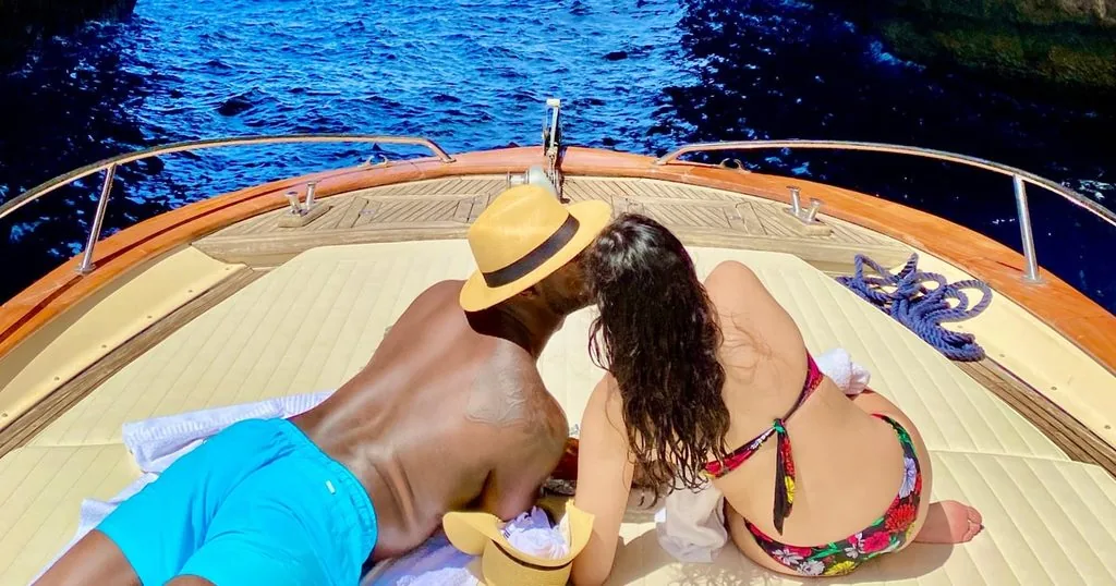 Escursione in barca condivisa a Capri e Grotta Azzurra con drink