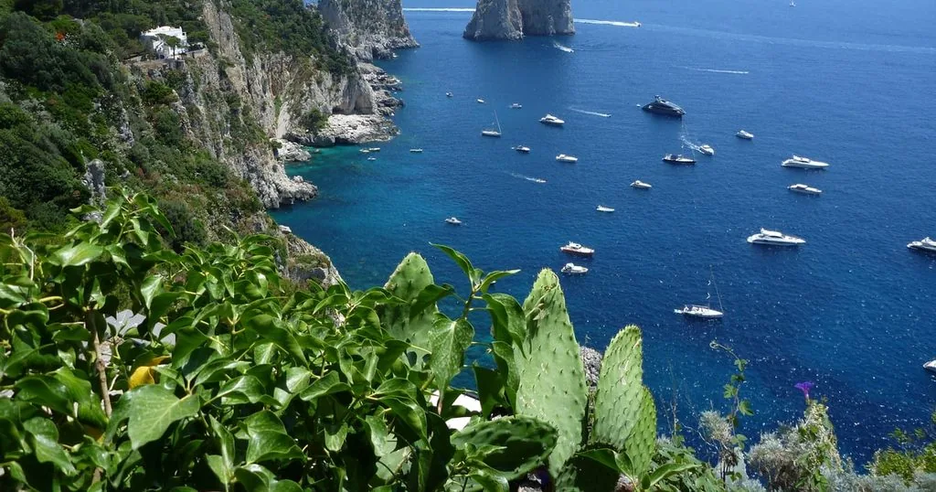 Tour in barca di un giorno a Capri da Positano, Praiano o Amalfi